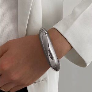 Modern Chunky Metal Cuff Bracelet – Bold Statement Jewelry – Gold or Silver